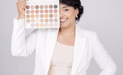 Makyaj Tüyoları: Her Kadının Bilmesi Gereken Şaşırtıcı Teknikler