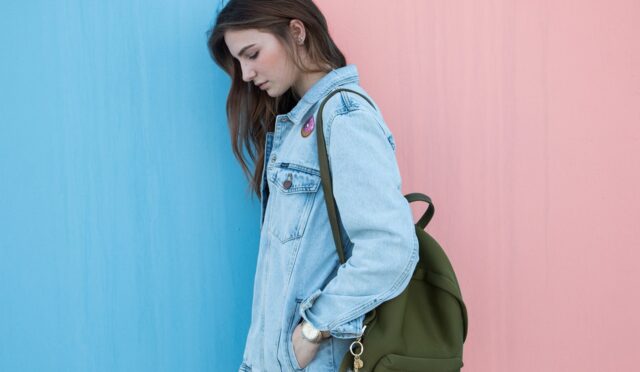 En Popüler Mevsim Trendleri: Göz Alıcı Kombinlerle Dikkat Çekin!