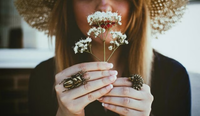 Her Kadının Dolabında Olması Gereken Aksesuarlar